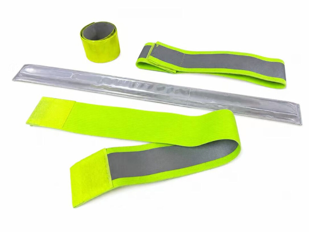 reflective slap wrap armband en17353 b2